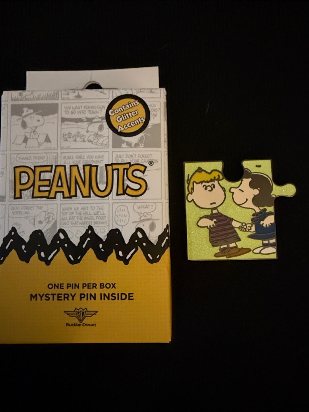 Peanuts Enamel Puzzle Pin - Lucy & Schroeder